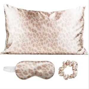 ❤️BUY 5 GET 3 FREE  Kitsch Leopard Print Satin Skeep Set